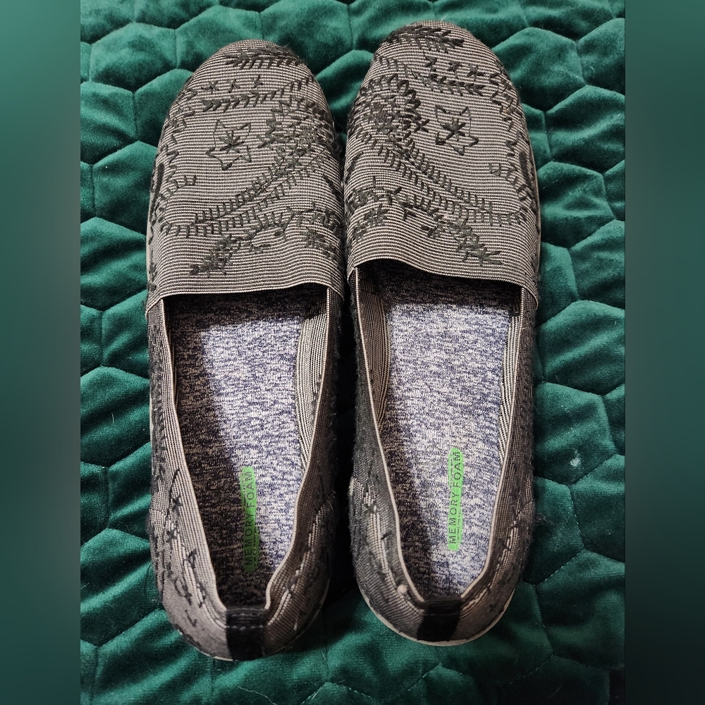 Bare traps memory foam size 11